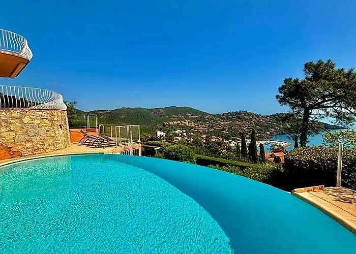 Villa Provencale Vue & Piscine Privee Saint-Raphaël