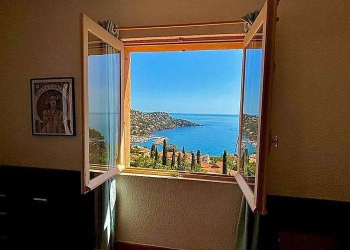 Provencale Vue & Piscine Privee Villa *