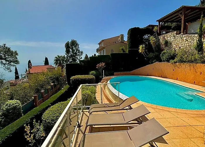 Provencale Vue & Piscine Privee Villa Saint-Raphaël