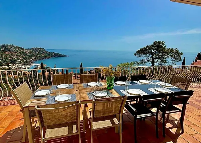 Provencale Vue & Piscine Privee