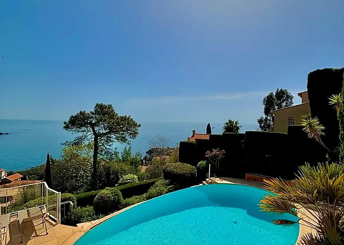 Provencale Vue & Piscine Privee *