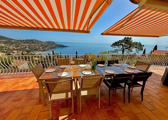 Provencale Vue & Piscine Privee Villa Saint-Raphaël