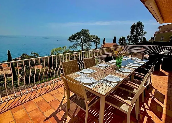 Provencale Vue & Piscine Privee Saint-Raphaël