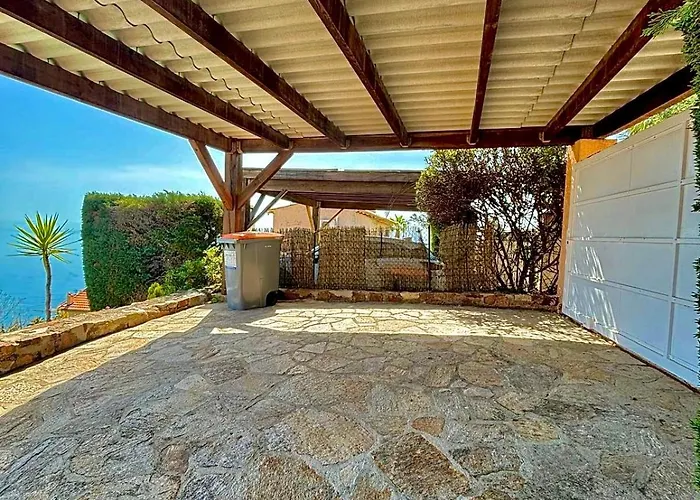 Provencale Vue & Piscine Privee Villa