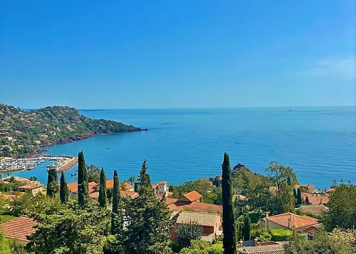 Villa Provencale Vue & Piscine Privee *