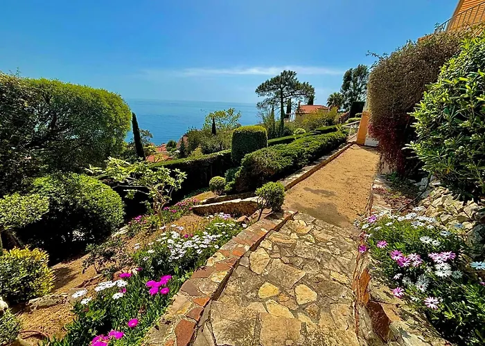 Villa Provencale Vue & Piscine Privee *