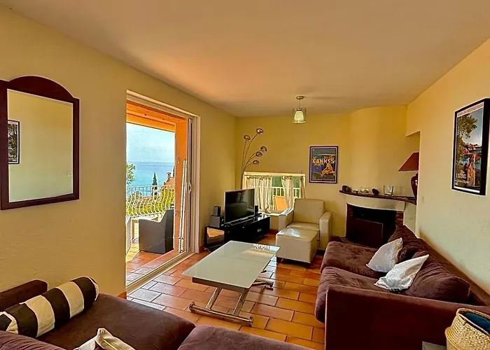 Provencale Vue & Piscine Privee