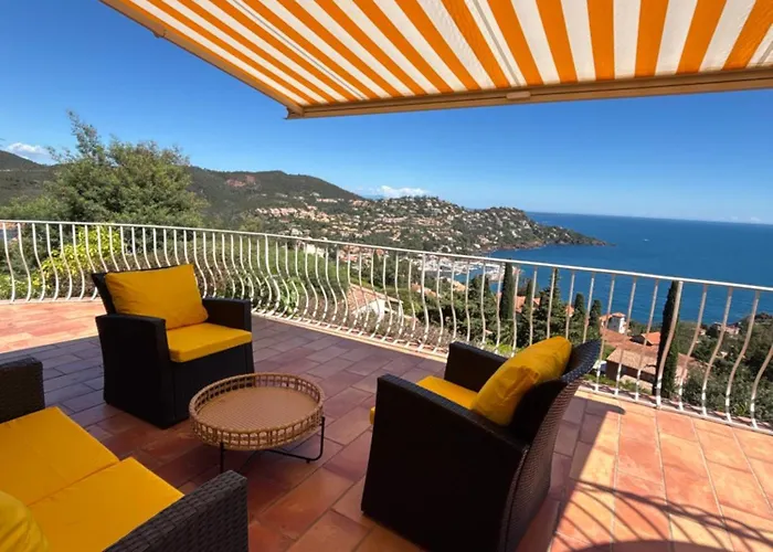 Villa Provencale Vue & Piscine Privee Saint-Raphaël