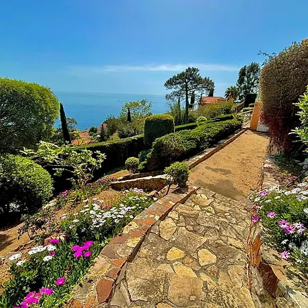 Villa Provencale Vue & Piscine Privee *